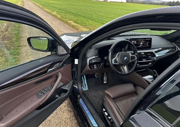 BMW Seria 5 cena 225000 przebieg: 21200, rok produkcji 2021 z Gostyń małe 781